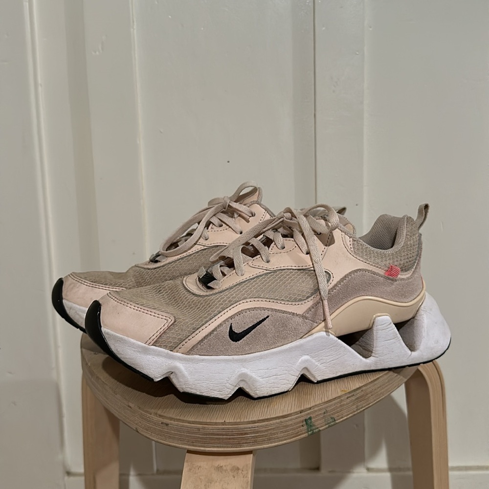 Nike Sneakers